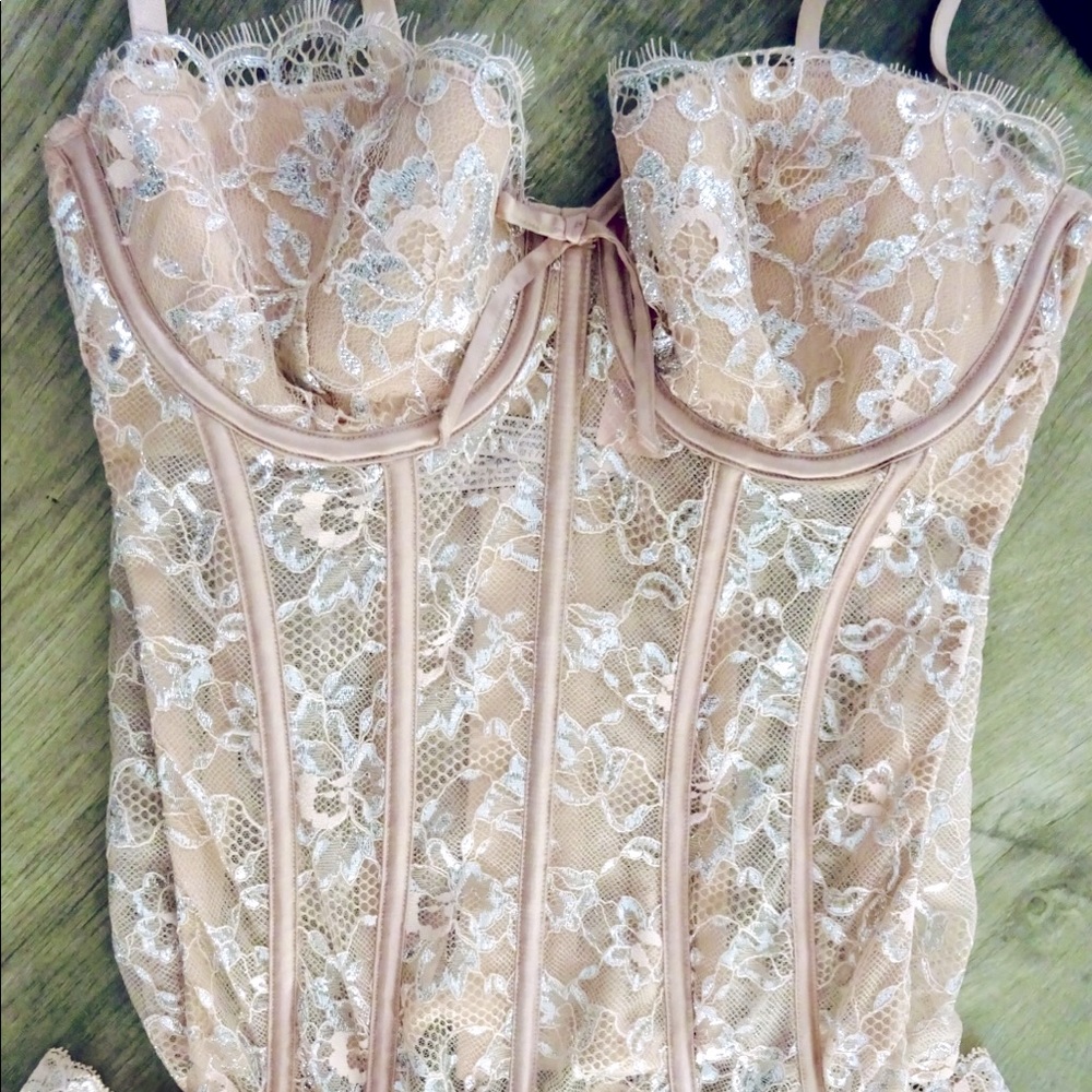 Brand new Victoria’s Secret corset and brief set